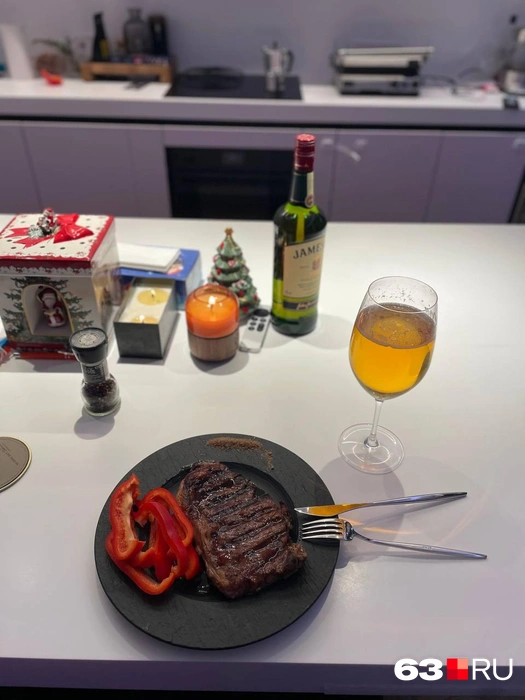 9. «Праздничный стол холостяка» | Источник: читатель 63.RU