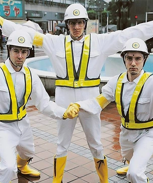 Канадская семья воссоздала знаменитый клип Beastie Boys «Intergalactic»