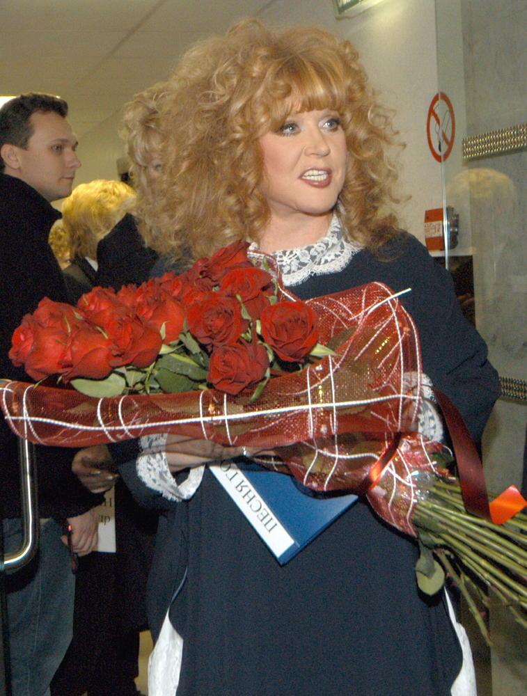 Алла Пугачева выпустила «Давай просто жить» и высказалась