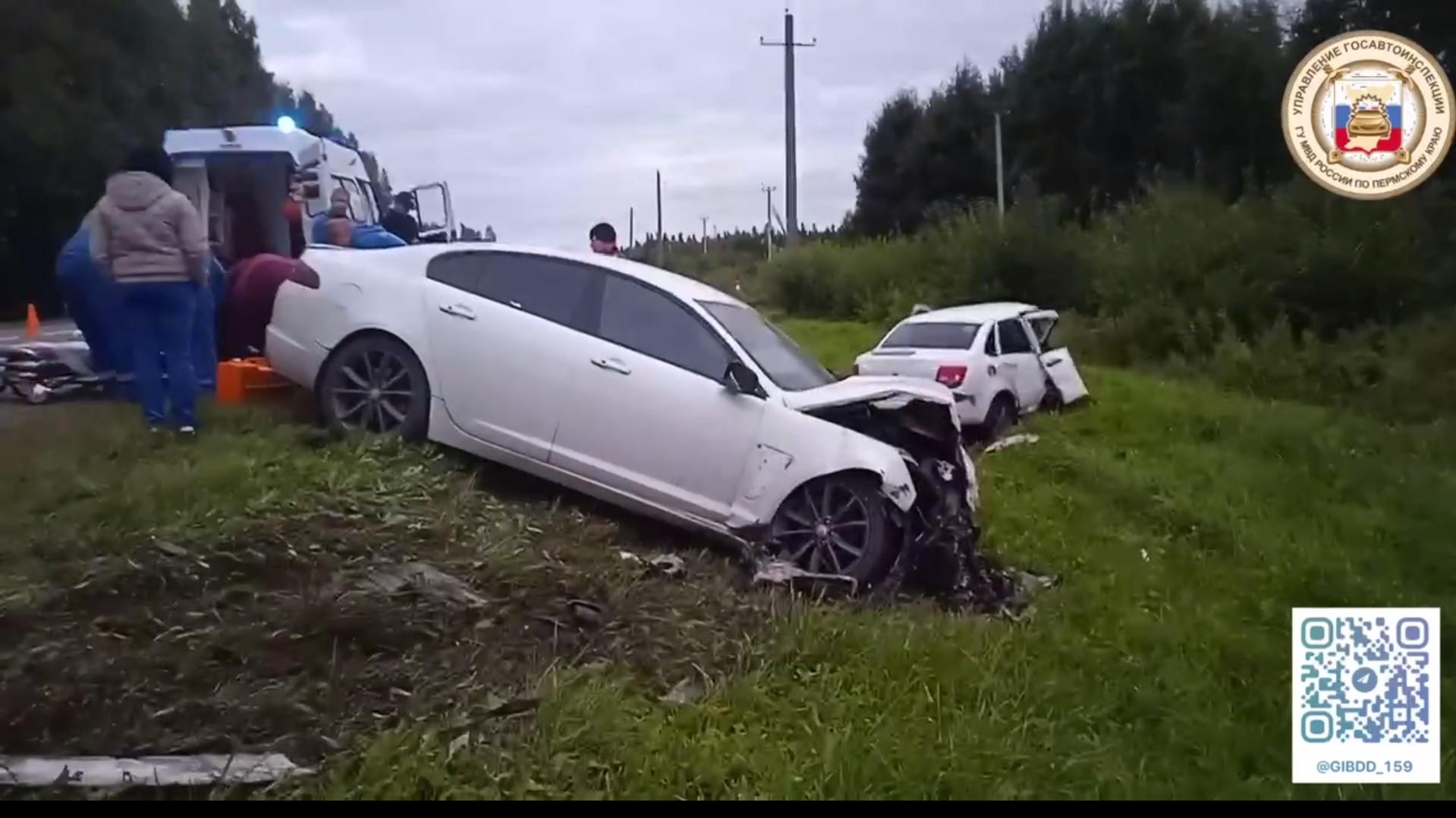 На трассе в Прикамье погиб молодой водитель, врезавшись в «Ягуар»