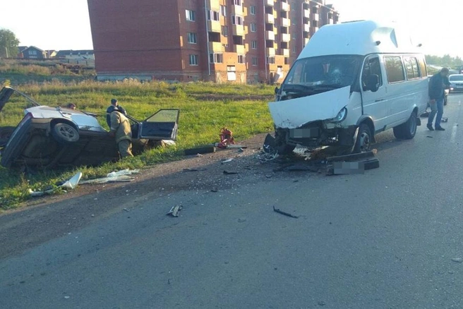 Автобус возвращался из ремонта, поэтому пассажиров в салоне не было | ufa1.ru