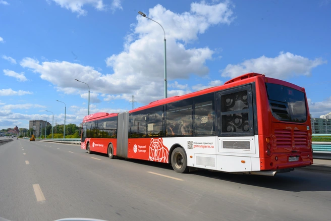 В новых автобусах «Волгабас» с улицы видно, как вращаются электровентиляторы в моторном отсеке | Источник: пресс-служба Правительства и губернатора Пермского края