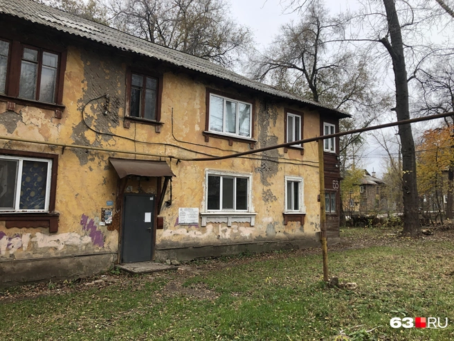 4-5 домов вдоль Ташкентского переулка до сих пор жилые | Источник: Алексей Ногинский / 63.RU