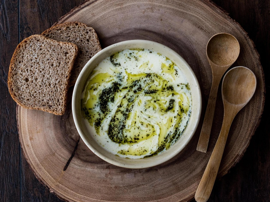 Обед по-турецки: рецепт йогуртового супа, о котором говорит весь мир | marieclaire.ru