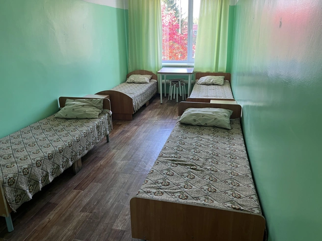 Одна из комнат в лагере | Источник: Doldr.ru