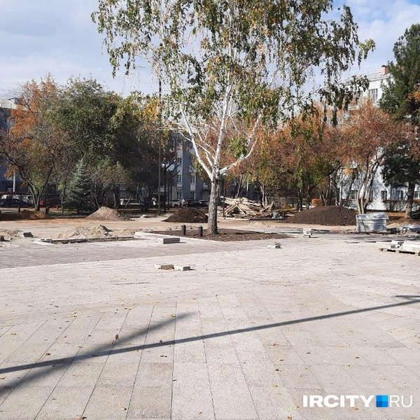 Площадь местами уже выглядит неплохо | Источник: Виктор Лучкин / «ИрСити»