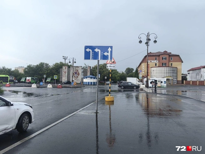 Движение для автомобилей по полосам. Целых три полосы  | Источник: Павел Красоткин / 72.RU 