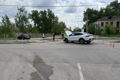 В Липецке пострадала женщина в ДТП с ВАЗом