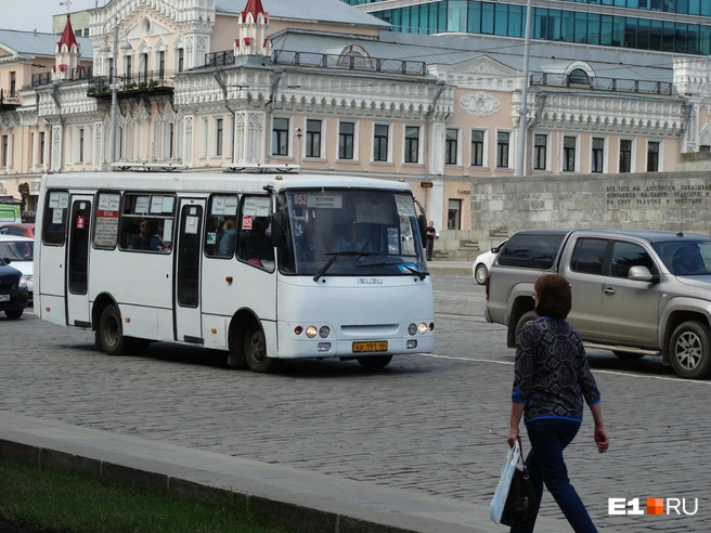 Рассказываем, как будет ходить общественный транспорт в День города | Источник: Роман Марьяненко / E1.RU
