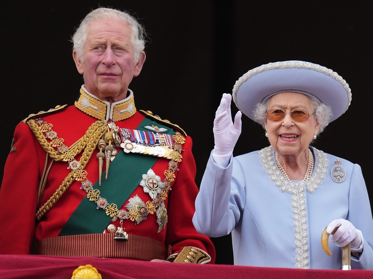 Мог ли принц Чарльз организовать свержение Королевы: главная теория заговора из нового сезона «Короны»