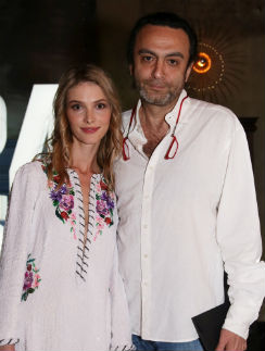 Джаник и Светлана познакомились во время съемок фильма «Август. Восьмого», где Иванова исполняла главную роль
