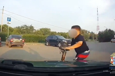 Самокатчик попал под колеса на Заозерной