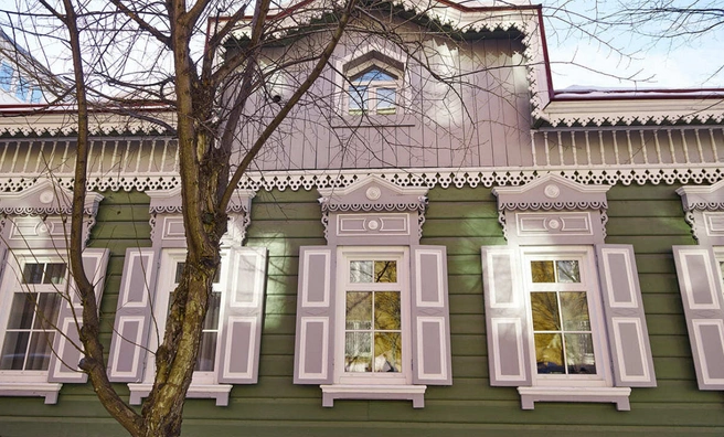 В центре Иркутска во время земляных работ на соседнем участке повредили здание-памятник | Источник: сайт бутик-отеля «Усадьба Егорова» / usadba-egorova.ru