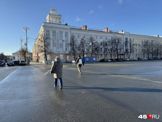 Скоро здесь поставят горку  | Источник: Юлия Король / 45.RU