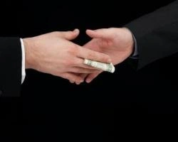 Замглавы одного из районов края оказался серийным взяточником | ngs24.ru