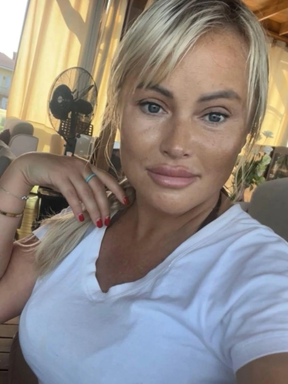 Со временем эффект нитей заметно поубавился | Источник: danaborisova_official / Instagram (экстремистская организация, деятельность запрещена на территории РФ)