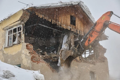 В Новосибирске сносят квартал двухэтажек для новостроек