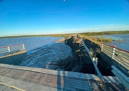 Дорогу на севере Якутии, которую разбил паводок, собираются восстанавливать. Осталось найти подрядч…
