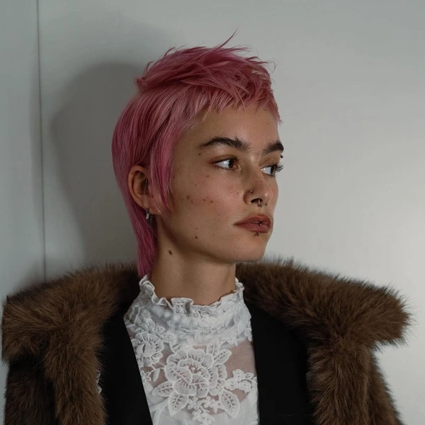 короткие стрижки, короткая стрижка женская, модные короткие стрижки, короткие стрижки 50, короткая стрижка с челкой, короткие стрижки 2025 женские, стрижка на короткие волосы для женщин, стрижка на короткие волосы фото, короткие стрижки женские фото | Источник: Социальные сети