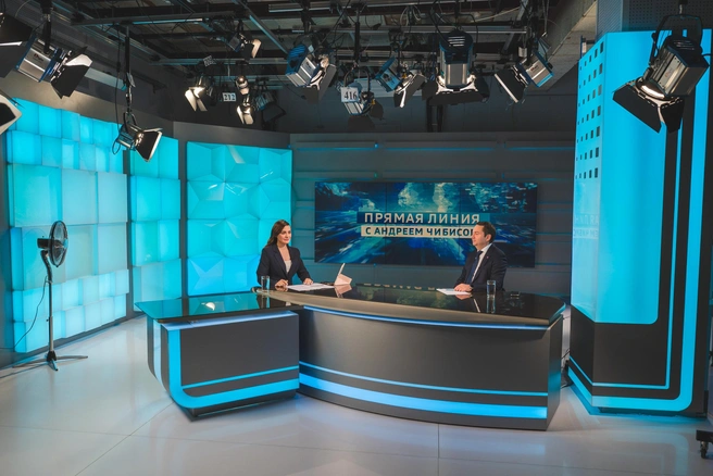 Глава региона отвечал в прямом эфире | Источник: Правительство Мурманской области