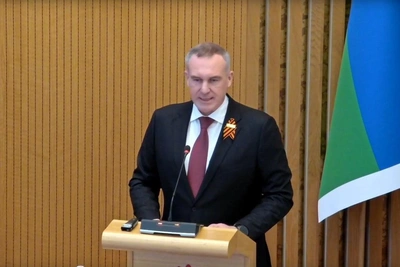 Ход строительства вокзала в Сургуте обсудил губернатор Югры