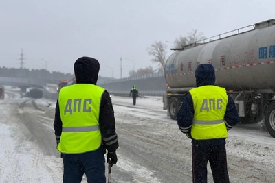 Барнаул: перекрыт тракт, отменены рейсы из-за непогоды