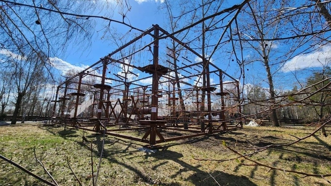 Прошлый веревочный парк закрыли в ноябре 2024 года | Источник: Городкие парки / T.me