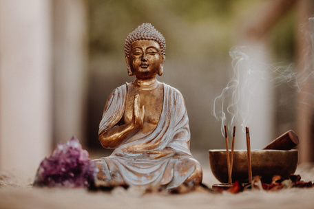 Гадаем на статуэтке Будды: когда ты очистишь свою карму?