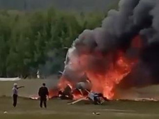 Четыре человека погибли, девять пострадали при падении вертолета Ми-8 в Алтайском крае