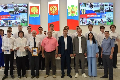 Школьники Елецкого округа освоили профессию тракториста