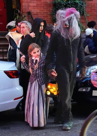 Ирина Шейк и Брэдли Купер с дочерью Леа