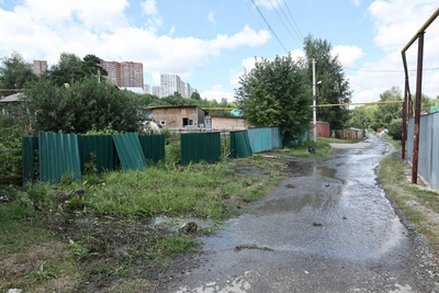 Потоки нечистот залили частный сектор в Бугринском