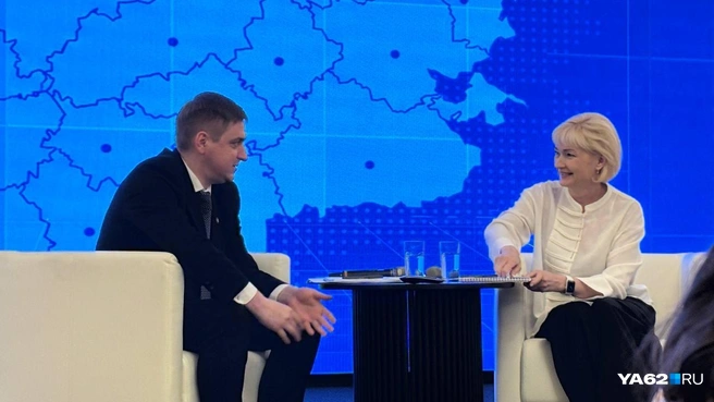 Глава областного минздрава отвечает на наболевшие вопросы | Источник: Сергей Петунин / YA62.RU