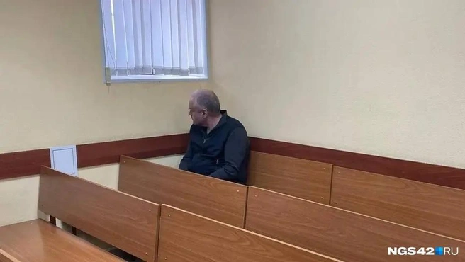 В соцсетях тогда жители сошлись во мнении: как замгубернатора он свою работу провалил (и все ждали отставки), но как мужчина поступил достойно | Источник: Лера Городецкая / NGS42.RU
