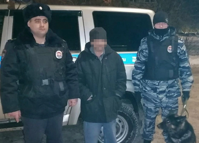 На улице Крупской мужчина угрожал убить свою мать разделочной доской | ya62.ru