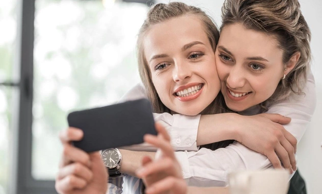 «Чем шире подбородок, тем моложе»: хирург раскрыла 5 секретов успешной подтяжки лица