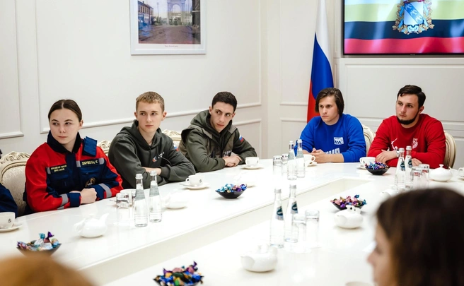 Встреча с волонтёрами | Источник: kremlin.ru