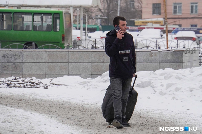 Глядя на этого мужчину, так и хочется спросить: «Когда я успела пропустить весну?» | Источник: Евгений Софийчук / NGS55.RU