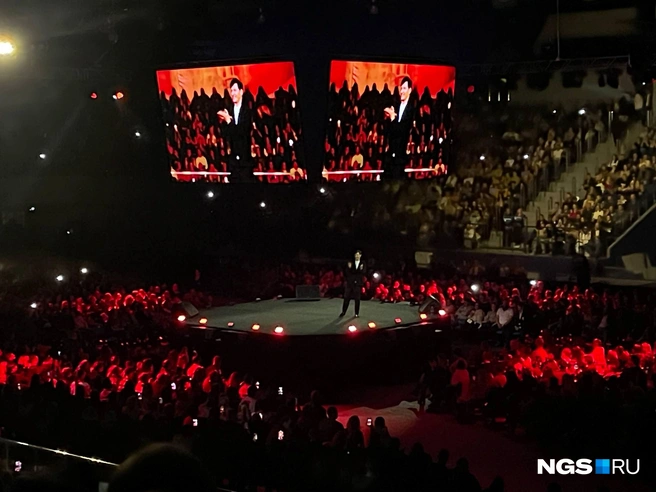 Концерт длился чуть больше двух часов  | Источник: Алёна Золотухина / NGS.RU 