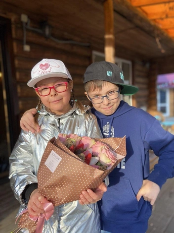 Она общительная и веселая девочка | Источник: Анна Топорищева