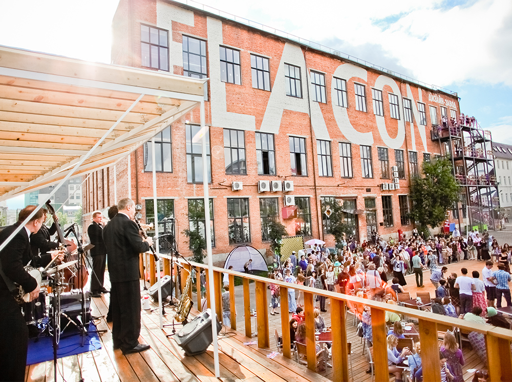 Не Парижем единым: День Франции в Москве | marieclaire.ru