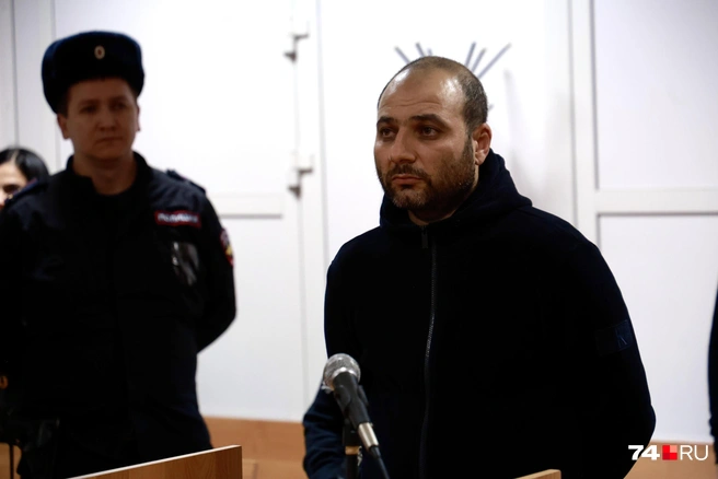 Срок задержания истек, пока длилось заседание  | Источник: Михаил Шилкин 