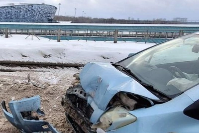 Toyota врезалась в троллейбус, уходя от Audi