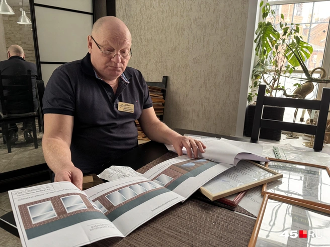 Весной владелец «Ностальжи» собирался изменить фасад здания | Источник: Юлия Король 