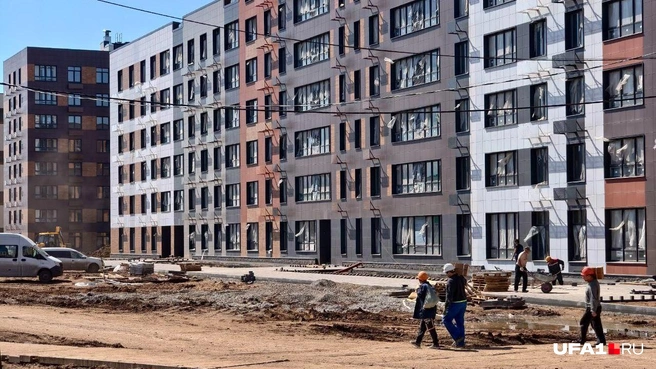 В поселке возводится много высоток | Источник: Булат Салихов / UFA1.RU