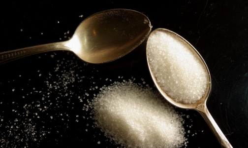 Один россиянин за год съедает 12 лишних килограммов сахара