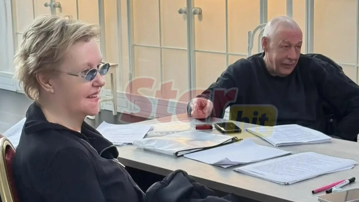 Михаил Ефремов и Ирина Розанова | www.starhit.ru