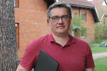 Николай Слабжанин: «Осколок в душе есть у каждого ребенка-сироты»