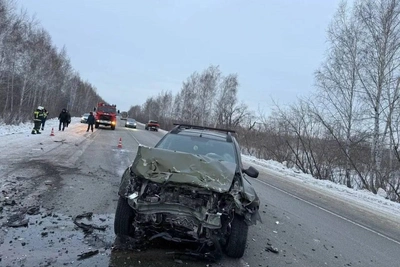 Woman dies in head-on collision on Omsk highway