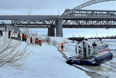 Учения МЧС в Нижнем Новгороде с вертолетом и воздушными подушками